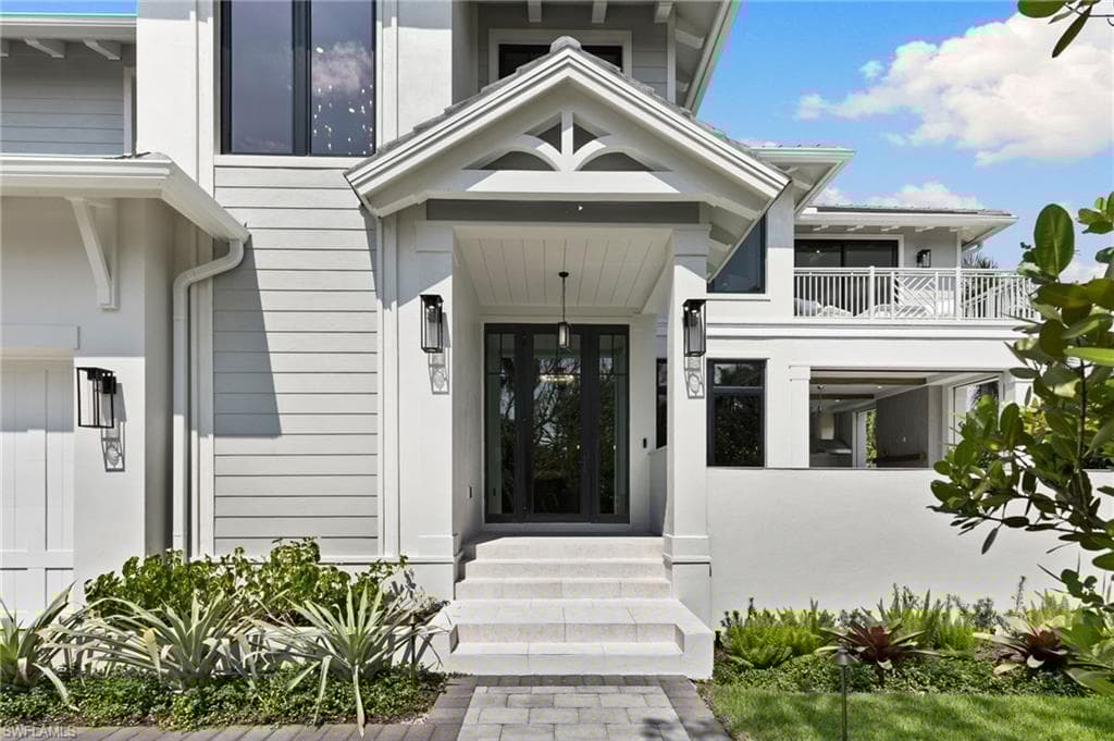 1191 7th Ave N, Naples, FL 34102-47
