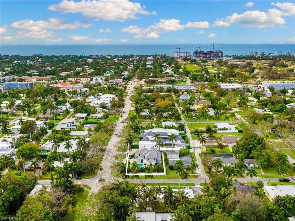 1191 7th Ave N, Naples, FL 34102-50