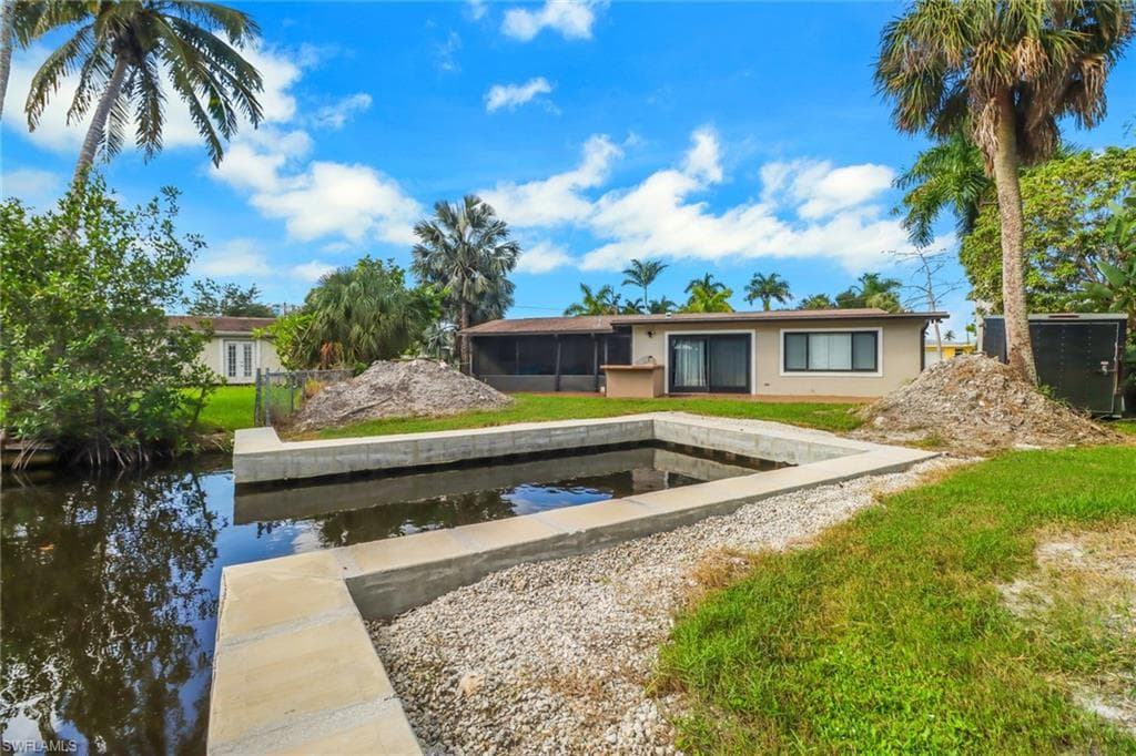 1185 Christopher Ct, Naples, FL 34104-8