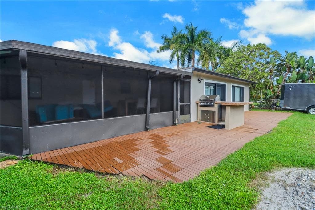 1185 Christopher Ct, Naples, FL 34104-3