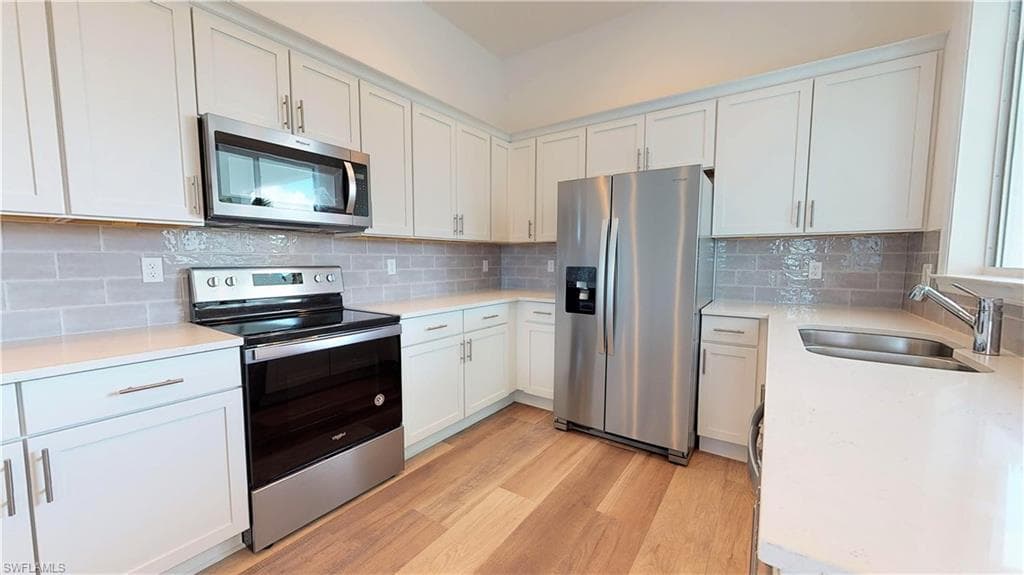 2872 64th Ave NE, Naples, FL 34120-24
