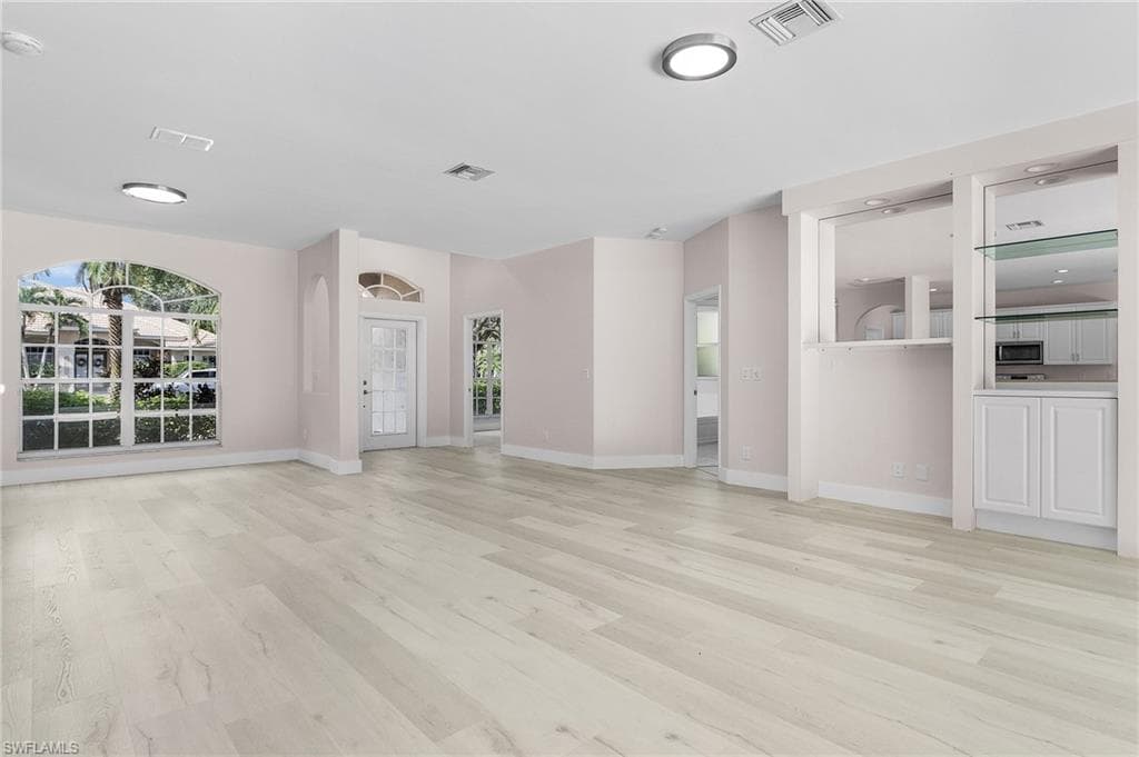 14924 Indigo Lakes Dr, Naples, FL 34119-10