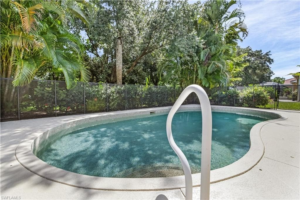14924 Indigo Lakes Dr, Naples, FL 34119-5