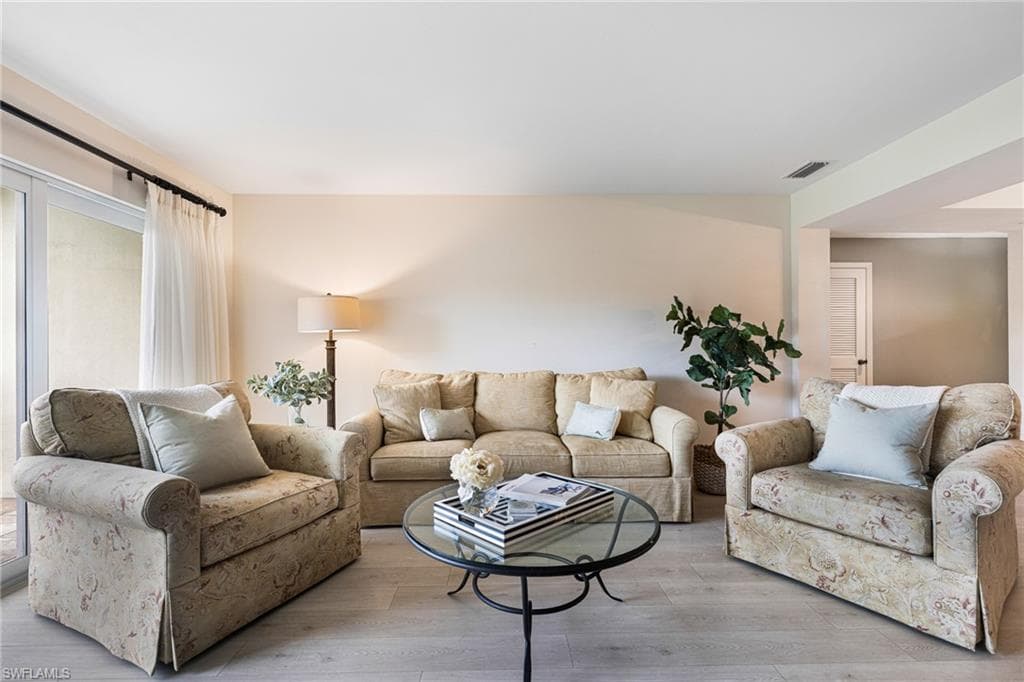 1850 Bald Eagle Dr 404-c, Naples, FL 34105-12