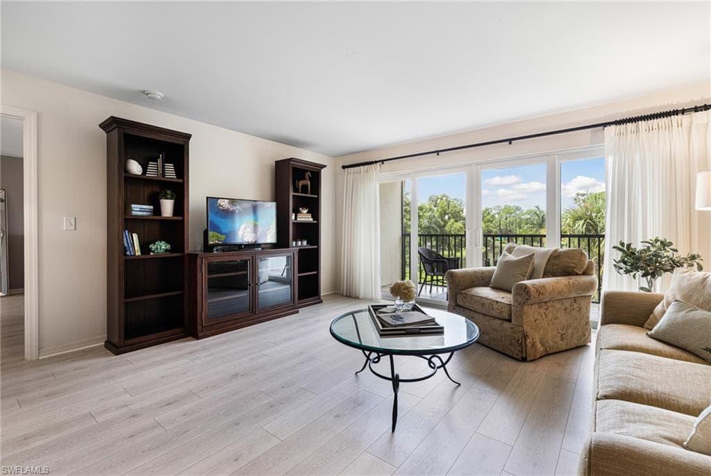 1850 Bald Eagle Dr 404-c, Naples, FL 34105-15