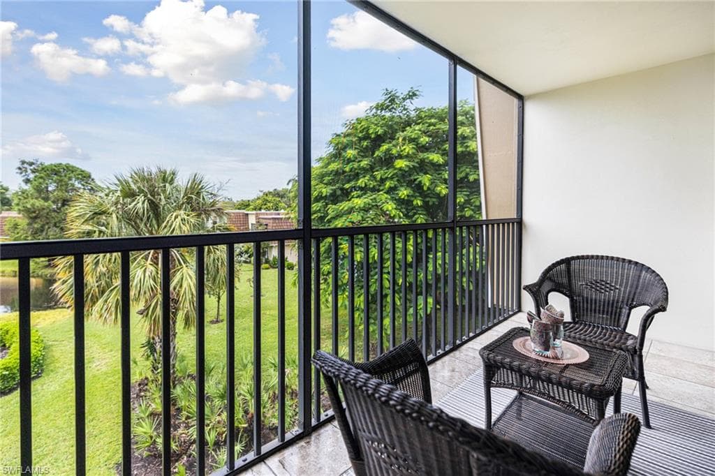 1850 Bald Eagle Dr 404-c, Naples, FL 34105-24