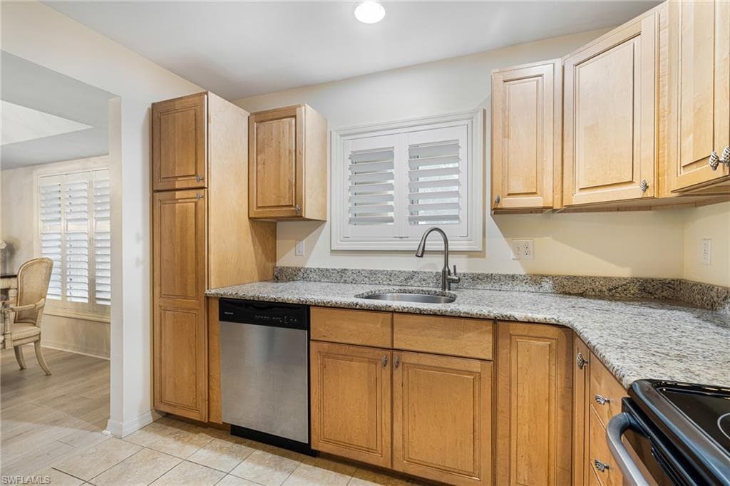 1850 Bald Eagle Dr 404-c, Naples, FL 34105-33