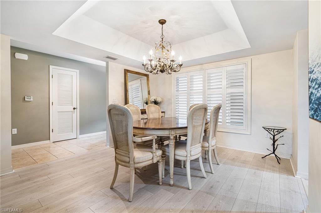 1850 Bald Eagle Dr 404-c, Naples, FL 34105-8