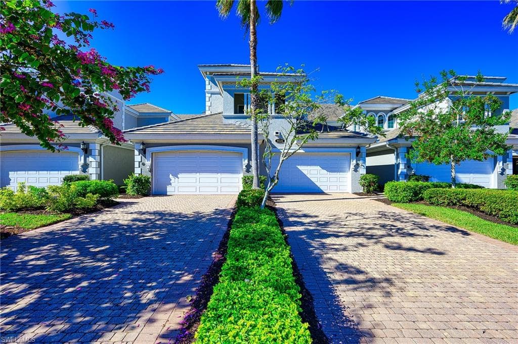 9221 Museo Cir 7-203, Naples, FL 34114-1