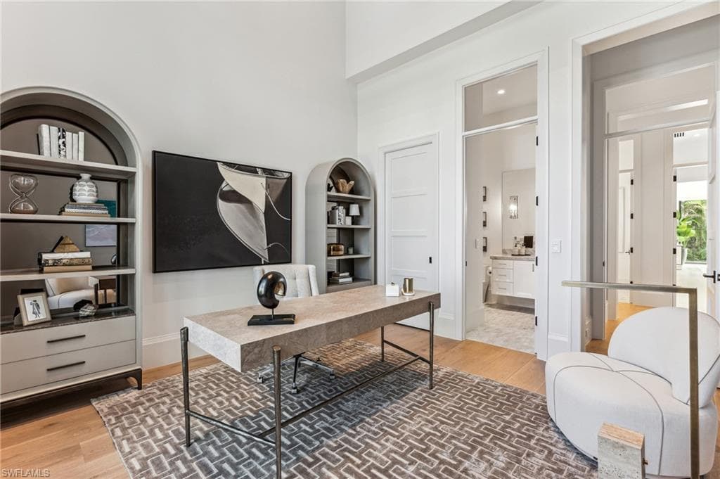 2990 Leeward Ln, Naples, FL 34103-17