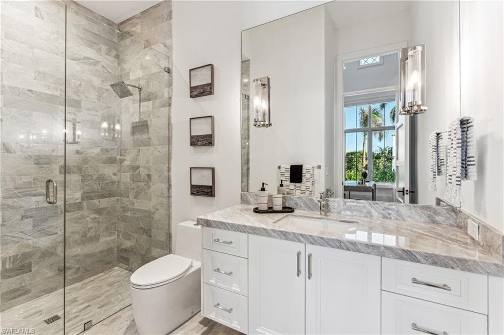 2990 Leeward Ln, Naples, FL 34103-18