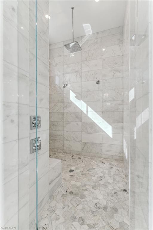 2990 Leeward Ln, Naples, FL 34103-27