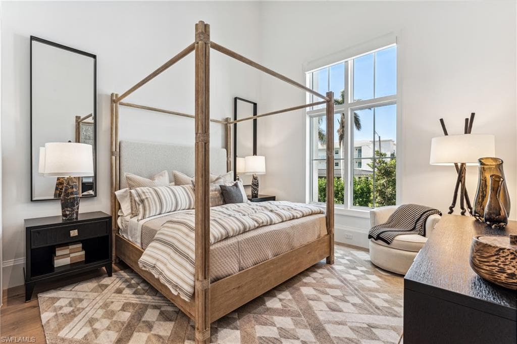 2990 Leeward Ln, Naples, FL 34103-34