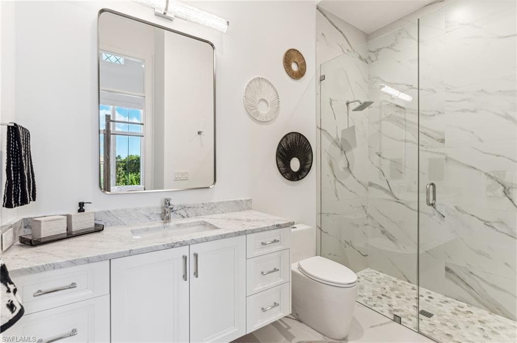 2990 Leeward Ln, Naples, FL 34103-35