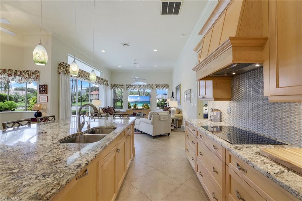 11749 Pintail Ct, Naples, FL 34119-17