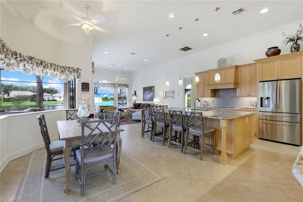 11749 Pintail Ct, Naples, FL 34119-20