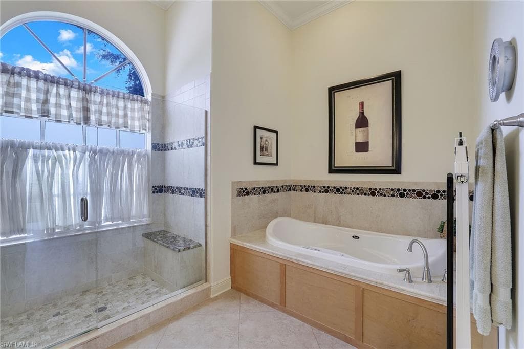 11749 Pintail Ct, Naples, FL 34119-28