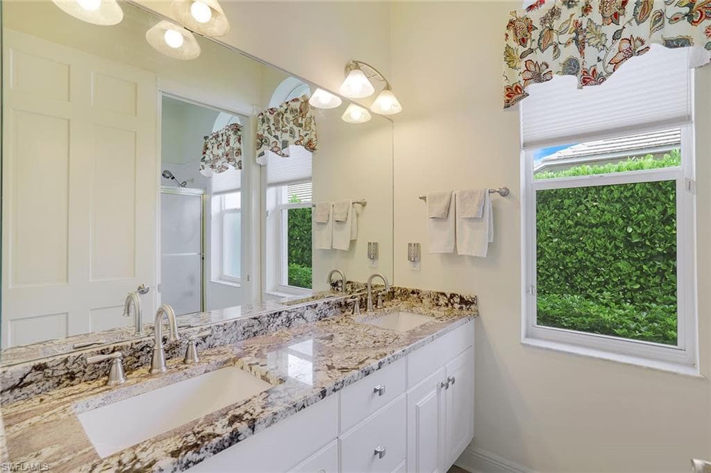 11749 Pintail Ct, Naples, FL 34119-31
