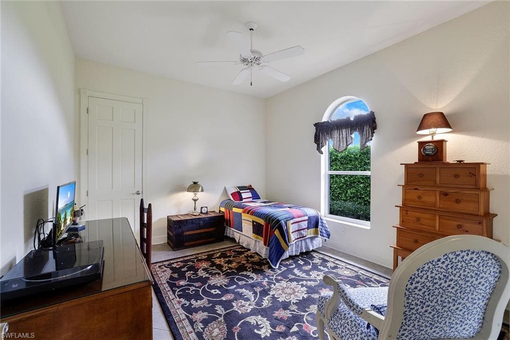 11749 Pintail Ct, Naples, FL 34119-32