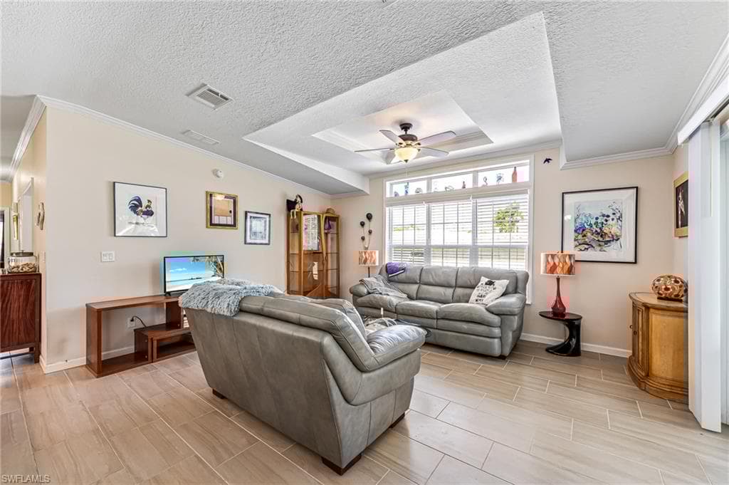 153 Rookery Rd, Naples, FL 34114-12