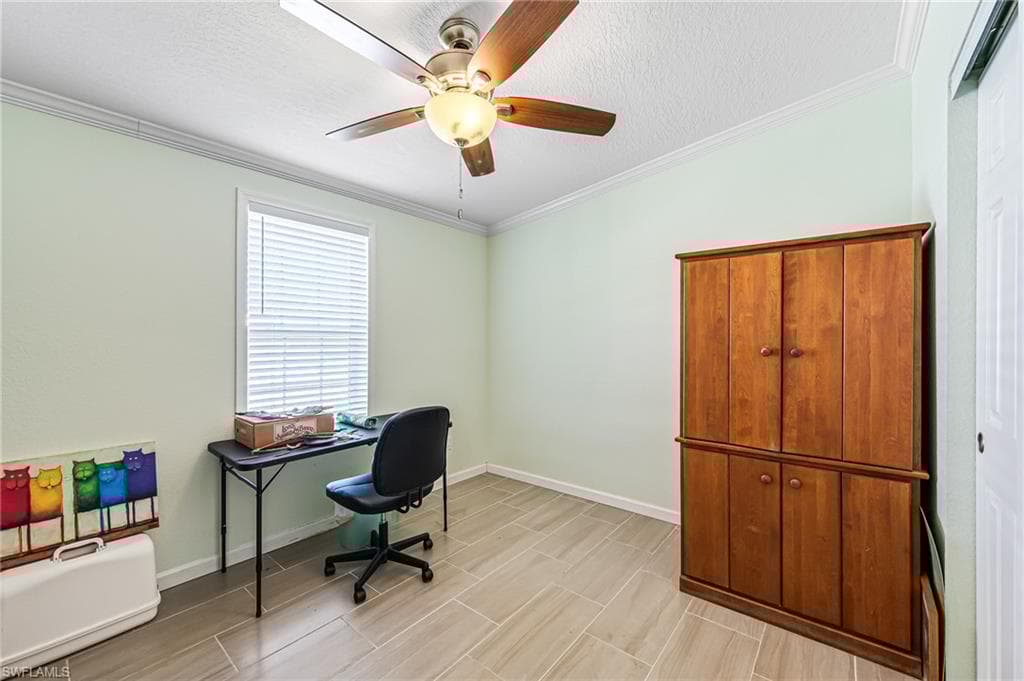 153 Rookery Rd, Naples, FL 34114-23