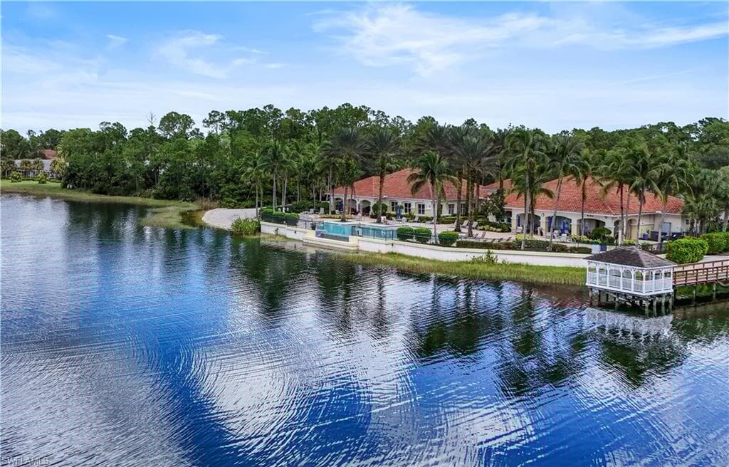 1650 Tarpon Bay Dr S 101, Naples, FL 34119-9