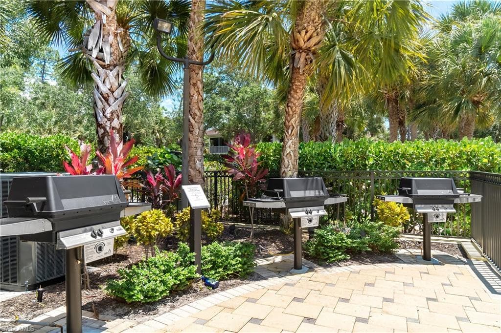 1650 Tarpon Bay Dr S 101, Naples, FL 34119-26
