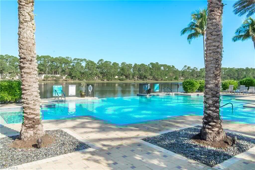 1650 Tarpon Bay Dr S 101, Naples, FL 34119-28