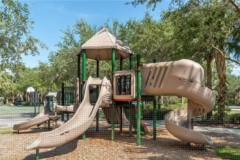 1650 Tarpon Bay Dr S 101, Naples, FL 34119-31