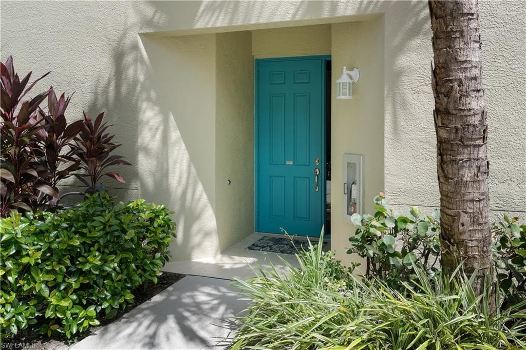 1650 Tarpon Bay Dr S 101, Naples, FL 34119-3