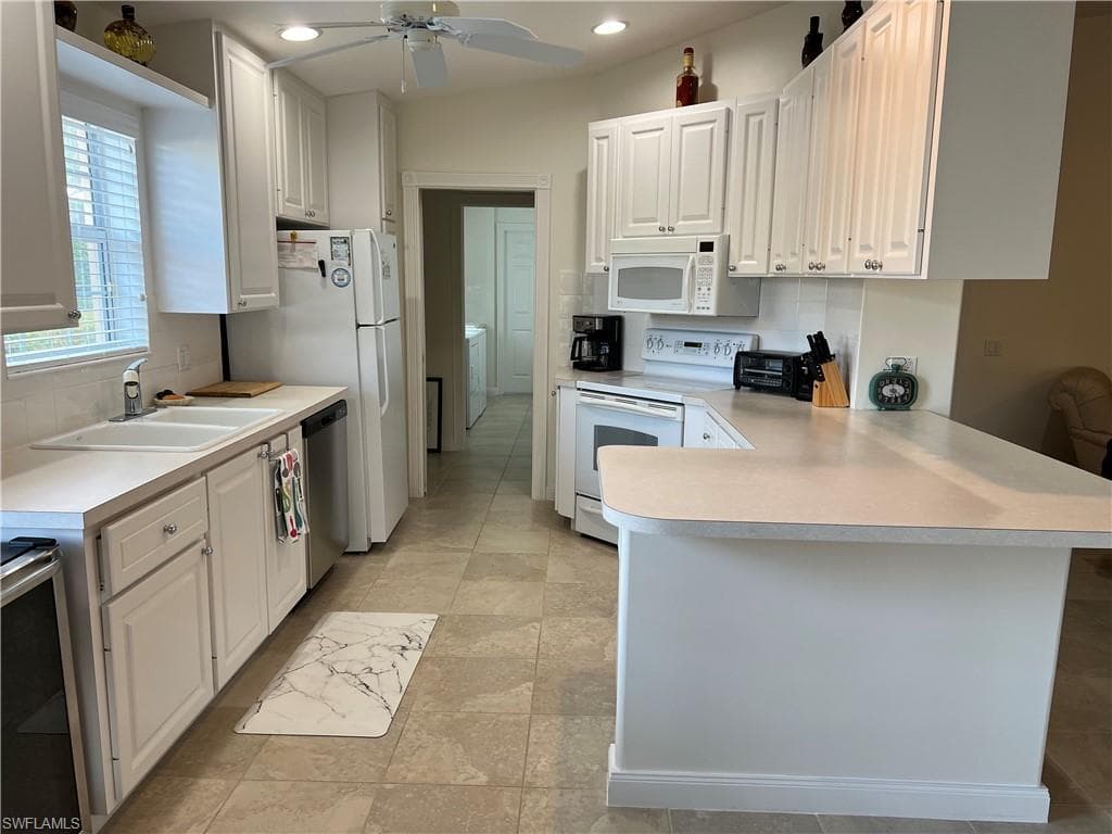 7373 Emilia Ln, Naples, FL 34114-13