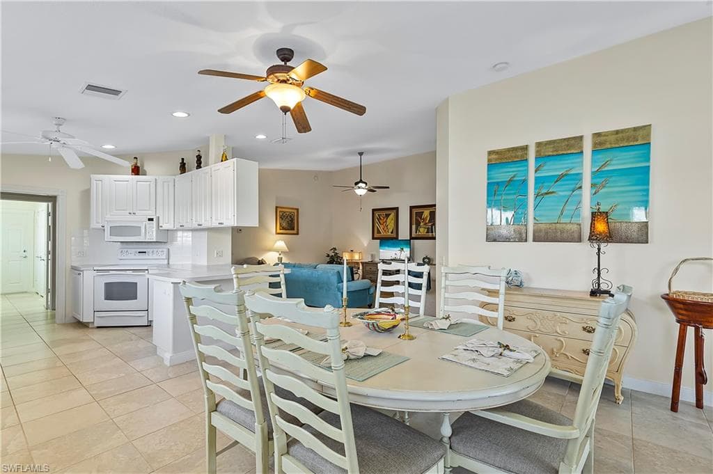 7373 Emilia Ln, Naples, FL 34114-20