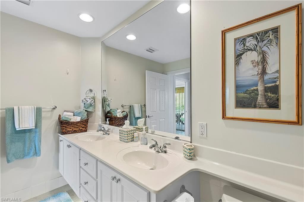 7373 Emilia Ln, Naples, FL 34114-32