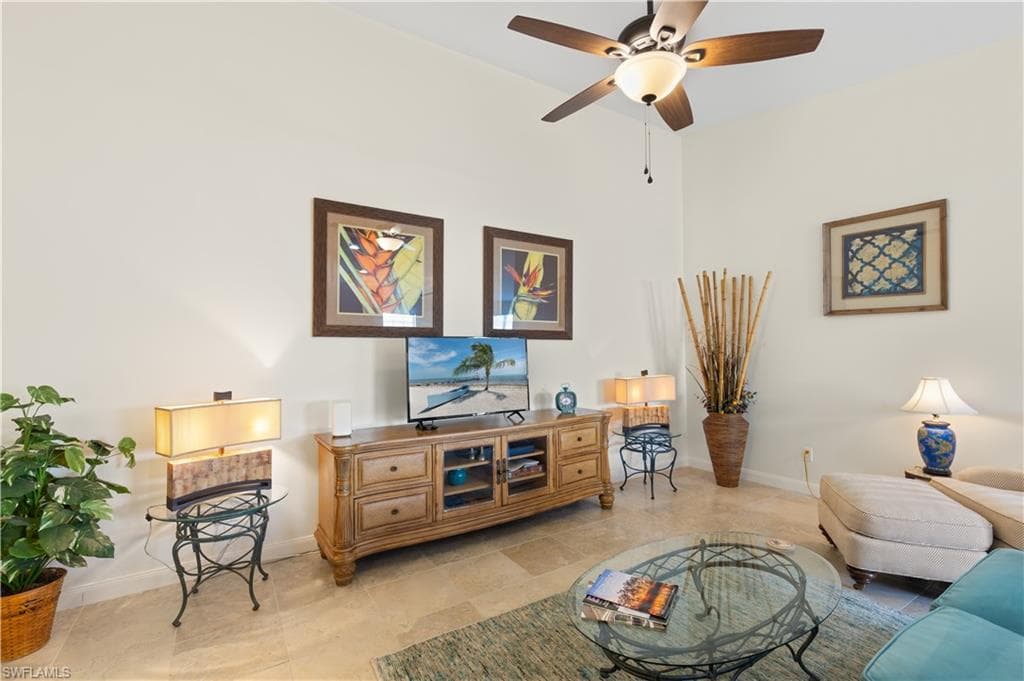 7373 Emilia Ln, Naples, FL 34114-6