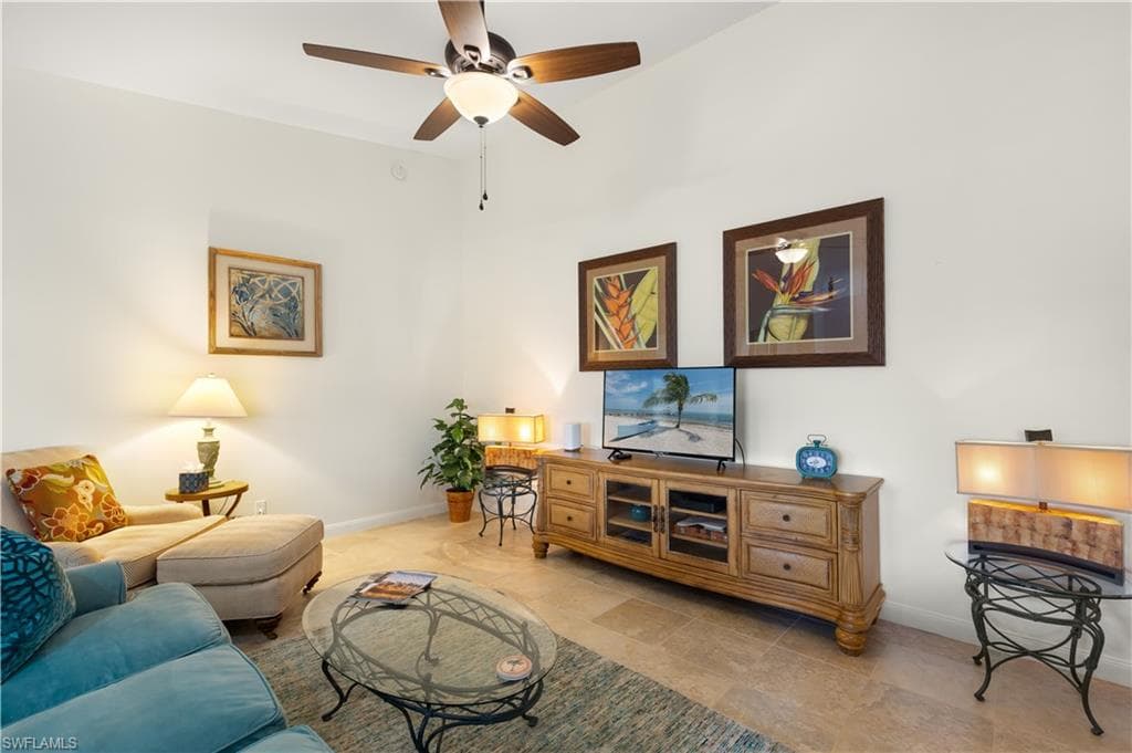 7373 Emilia Ln, Naples, FL 34114-7