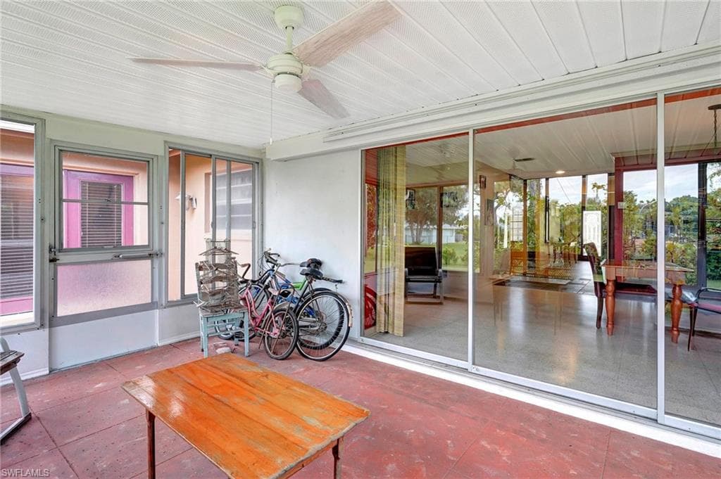 5541 Winkler Rd, Fort Myers, FL 33919-33