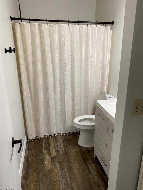 5323 Treetops Dr 203, Naples, FL 34113-16