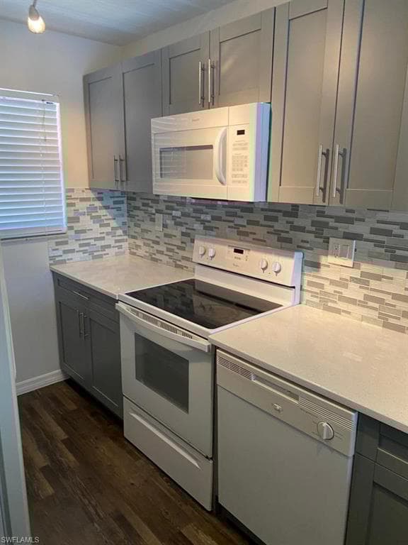 5323 Treetops Dr 203, Naples, FL 34113-7