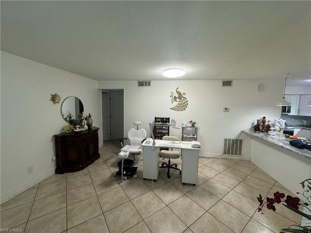 2384 41st St SW D1, Naples, FL 34116-10