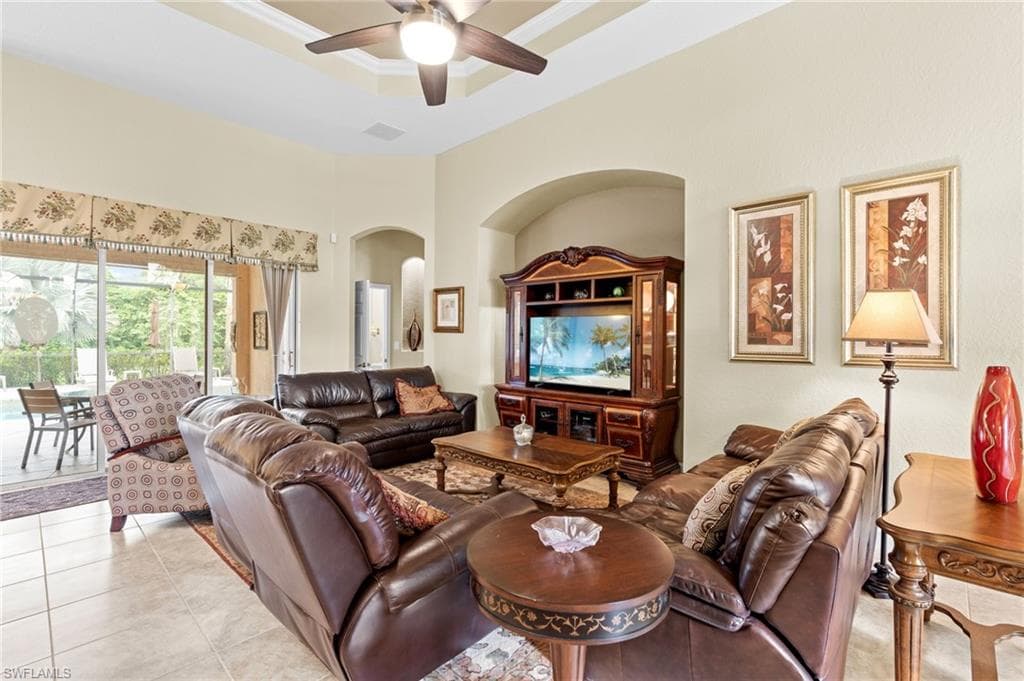 7910 Founders Cir, Naples, FL 34104-4