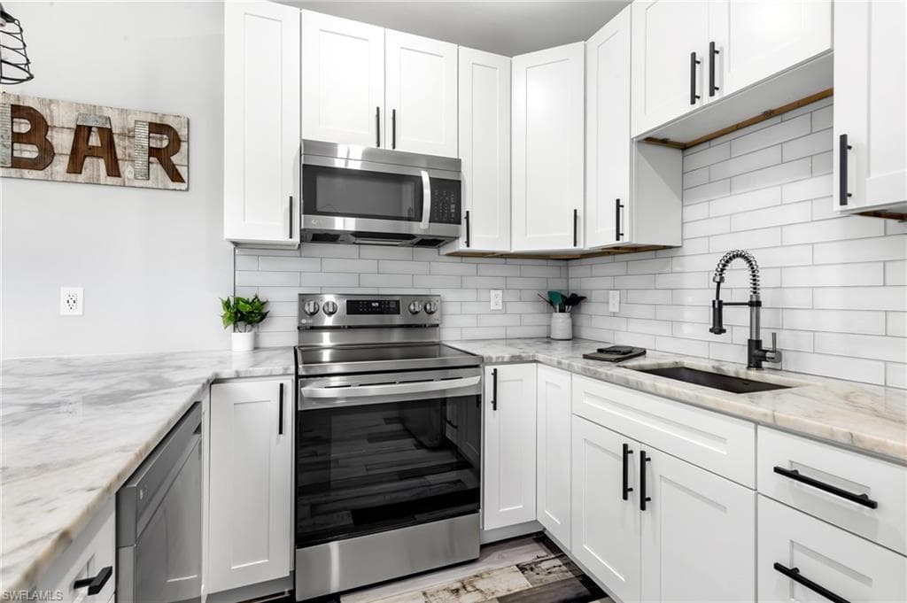 1330 Rock Rd, Naples, FL 34120-32