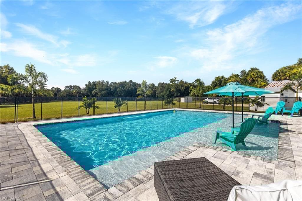 1330 Rock Rd, Naples, FL 34120-45