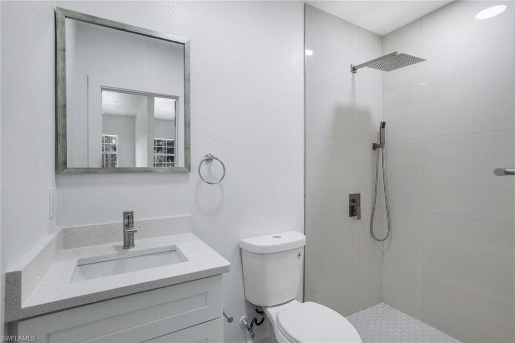 3973 4th Ave SE, Naples, FL 34117-13