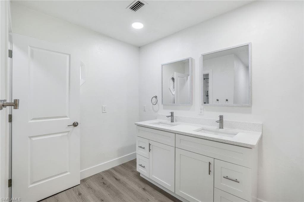 3973 4th Ave SE, Naples, FL 34117-19