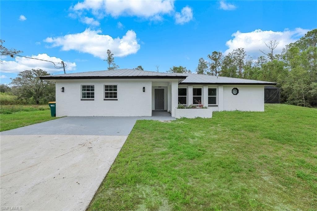 3973 4th Ave SE, Naples, FL 34117-5