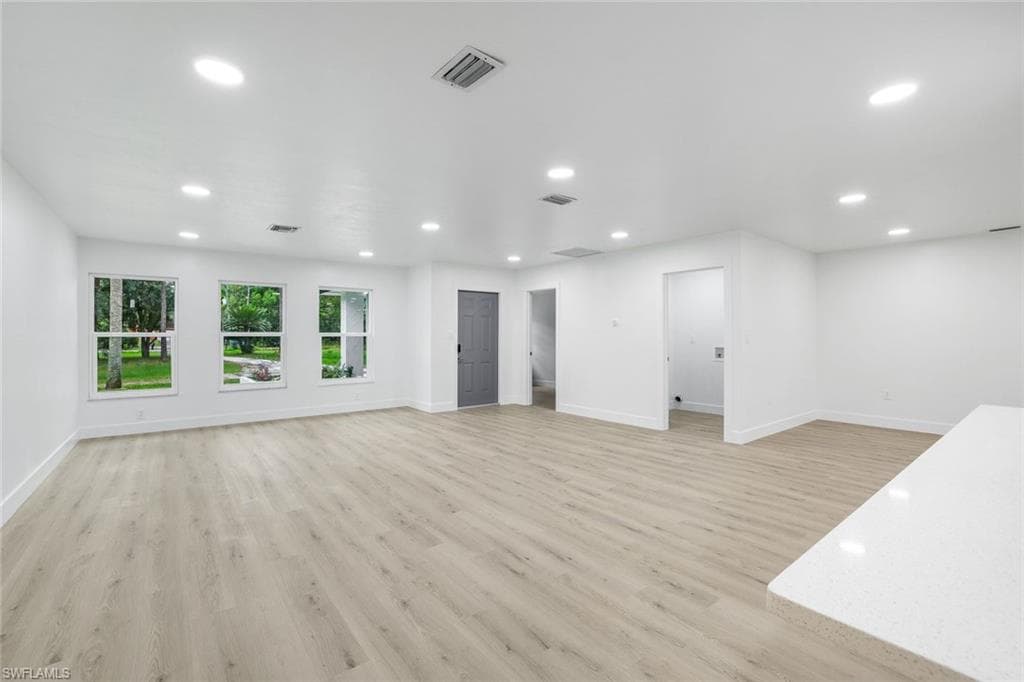 3973 4th Ave SE, Naples, FL 34117-7