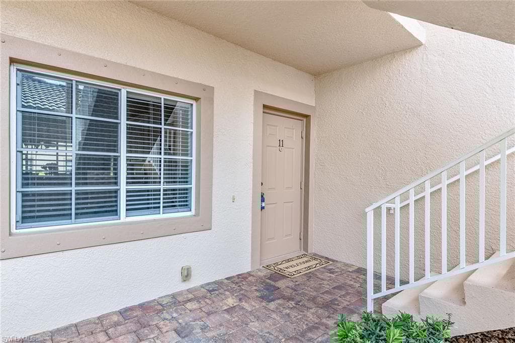 9128 Michael Cir 11, Naples, FL 34113-3