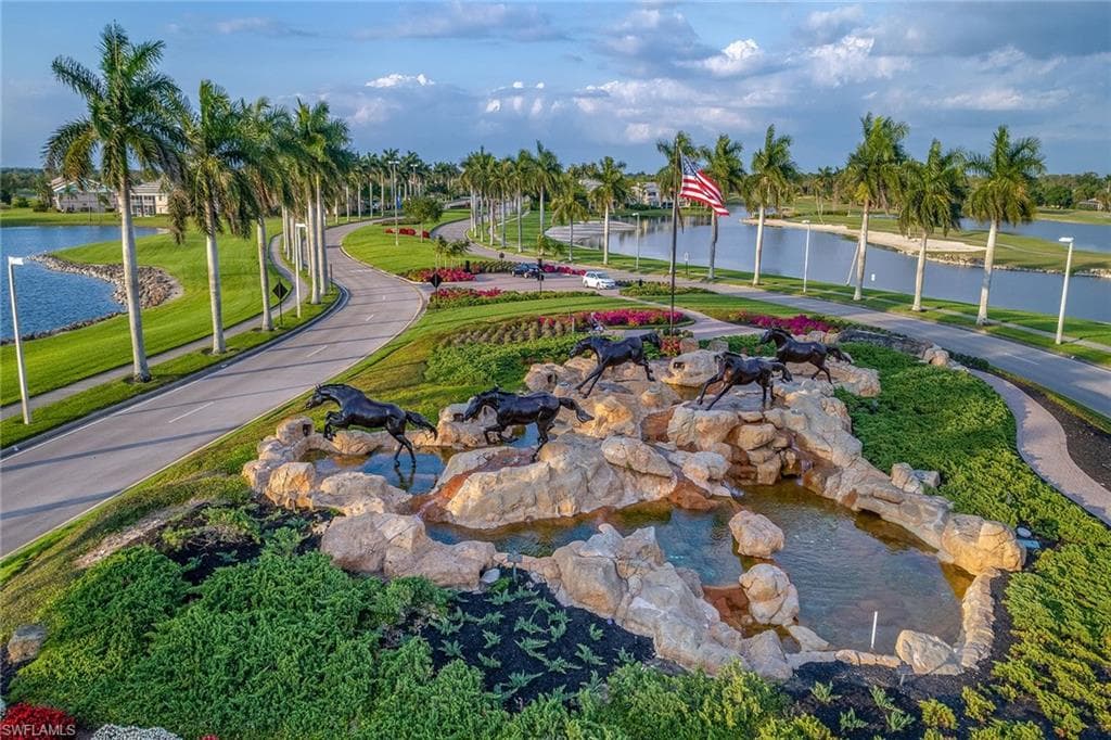 9128 Michael Cir 11, Naples, FL 34113-41