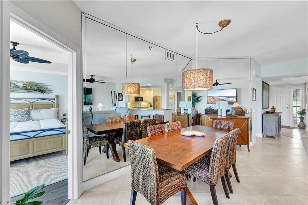 430 Cove Tower Dr 403, Naples, FL 34110-13