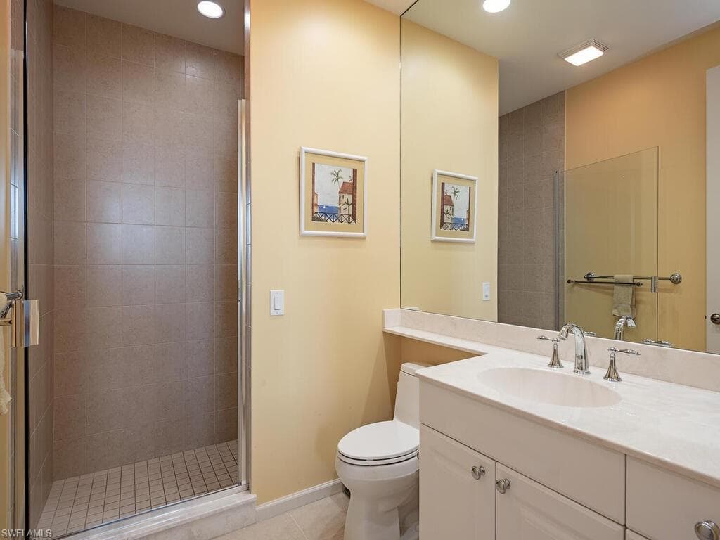 455 Cove Tower Dr 1704, Naples, FL 34110-19